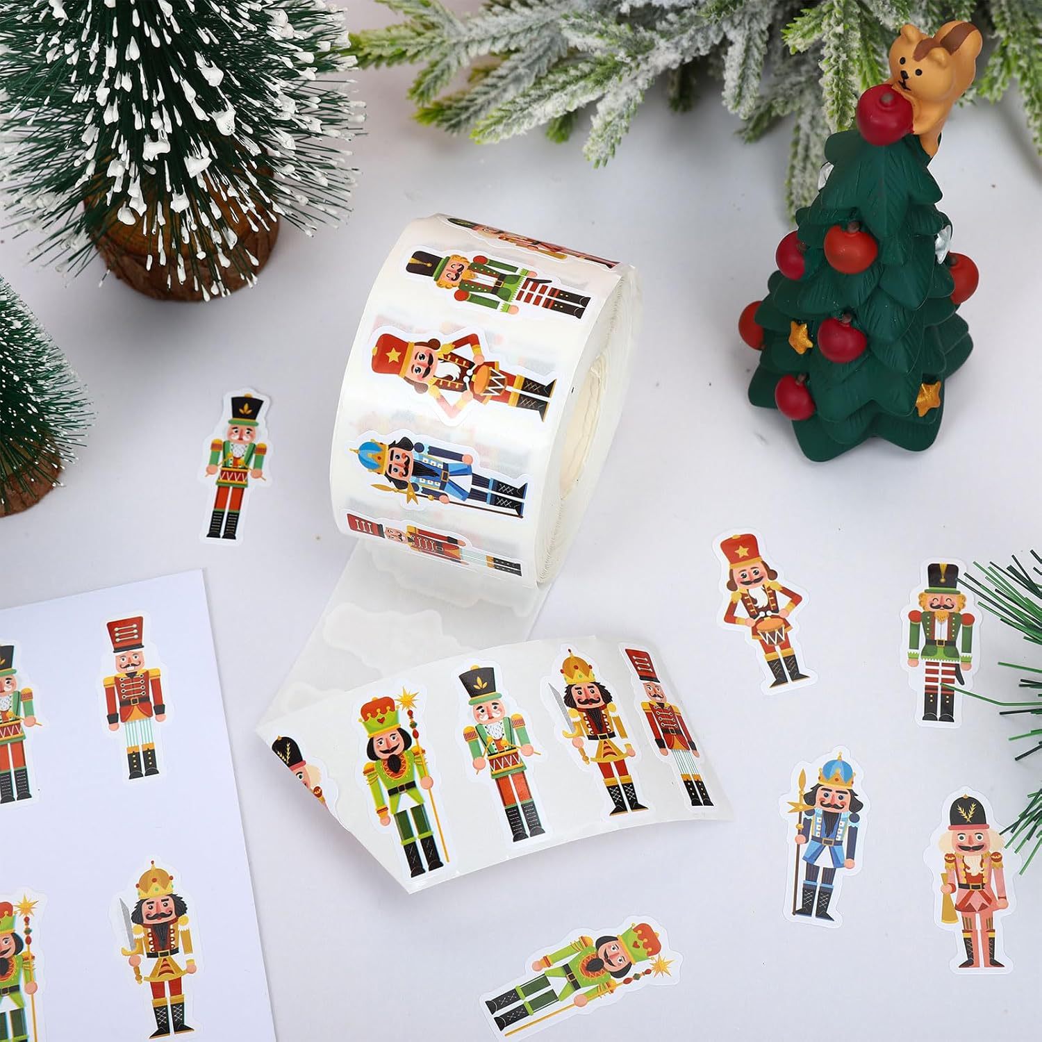 1000 قطعة (1 لفة) عيد الميلاد  - مراجعة Nutcracker Figurine وسعره