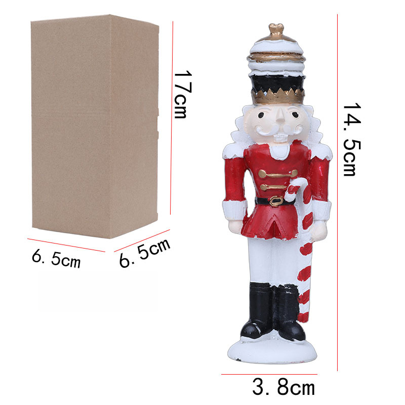 تمثال كسارة الجوز من الراتنج ب - مراجعة Nutcracker Figurine وسعره